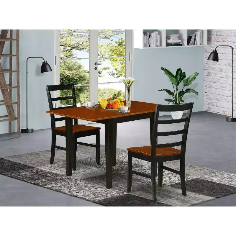 3-teiliges Esstisch-Set in Schwarz und Kirschholzoptik mit quadratischem Tisch aus Massivholz und Stühlen mit Leiterlehne