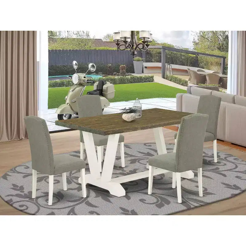 5-teiliger Esszimmertisch mit Massivholzplatte in Used-Jacobean-Finish und 4 Parson-Stühlen mit