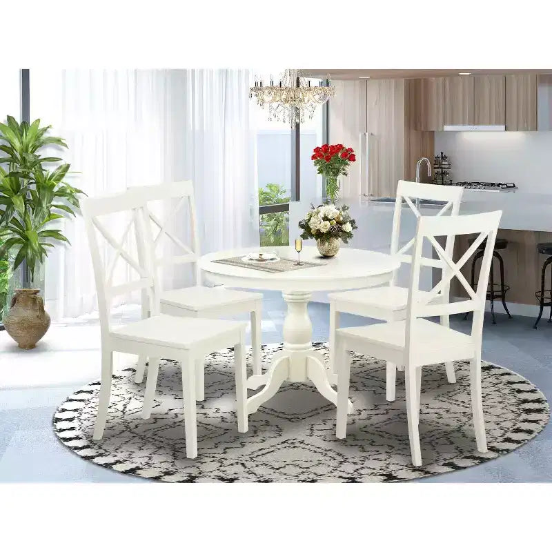 Tavolo da pranzo HomeStock da 5 pezzi, finitura bianco lino, piano in legno massello, con 4 sedie