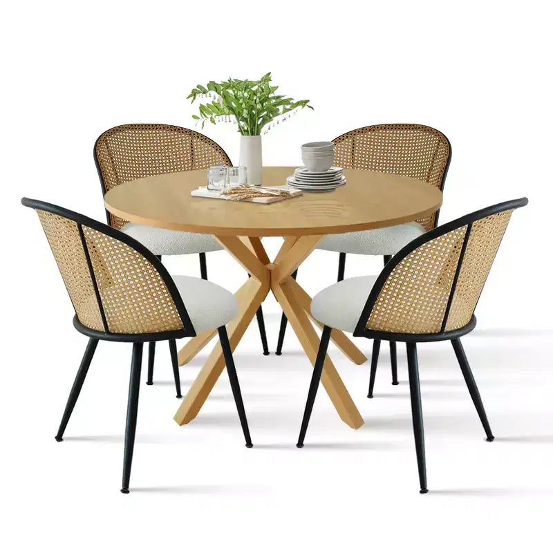 Set da pranzo moderno per 4 persone, tavolo con base centrale salvaspazio e sedie imbottite in bouclé, schienale in rattan intrecciato, ideale per appartamenti - Panipeachy