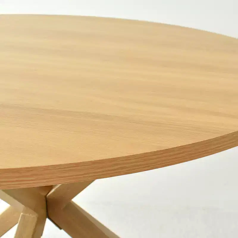 Set da pranzo moderno per 4 persone, tavolo con base centrale salvaspazio e sedie imbottite in bouclé, schienale in rattan intrecciato, ideale per appartamenti - Panipeachy