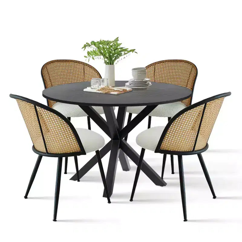 Set da pranzo moderno per 4 persone, tavolo con base centrale salvaspazio e sedie imbottite in bouclé, schienale in rattan intrecciato, ideale per appartamenti - Panipeachy