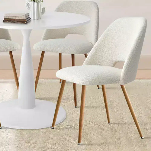 Set da pranzo rotondo da 35 per 4 persone, tavolo bianco con base centrale e sedie imbottite in bouclé con gambe in metallo, ideale per piccoli spazi-Panipeachy