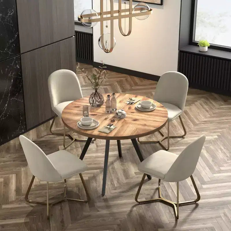 Jolana ronde eettafel van 45 met eiken blad en zwarte afwerking, met set linnen gestoffeerde eetkamerstoelen - iNSPIRE Q