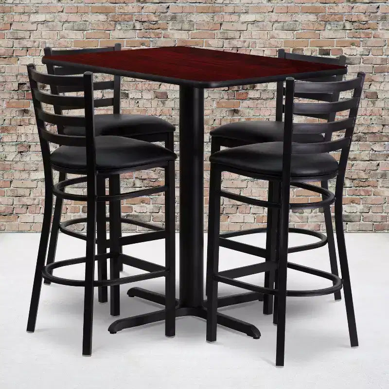 Set da tavolo rettangolare in laminato Emma and Oliver da 24W x 42L con 4 sgabelli con schienale a scala