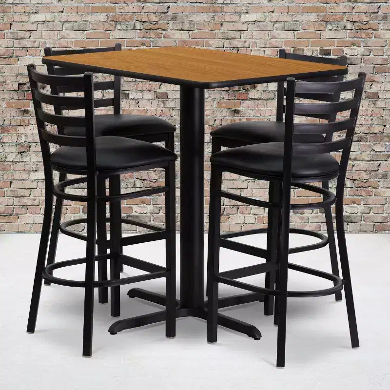 Set da tavolo rettangolare in laminato Emma and Oliver da 24W x 42L con 4 sgabelli con schienale a scala